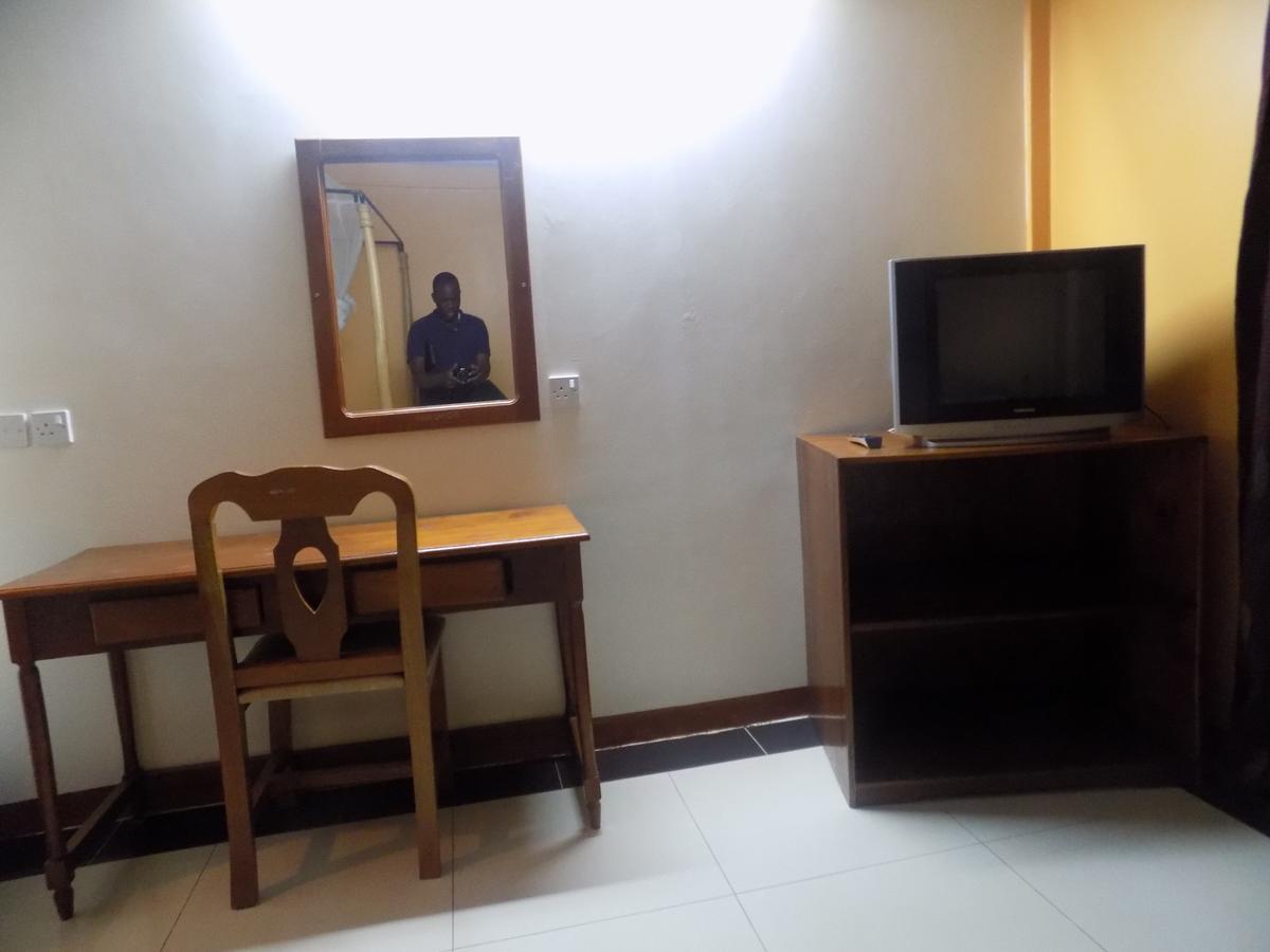 Kayegi Hotel 엠발레 외부 사진